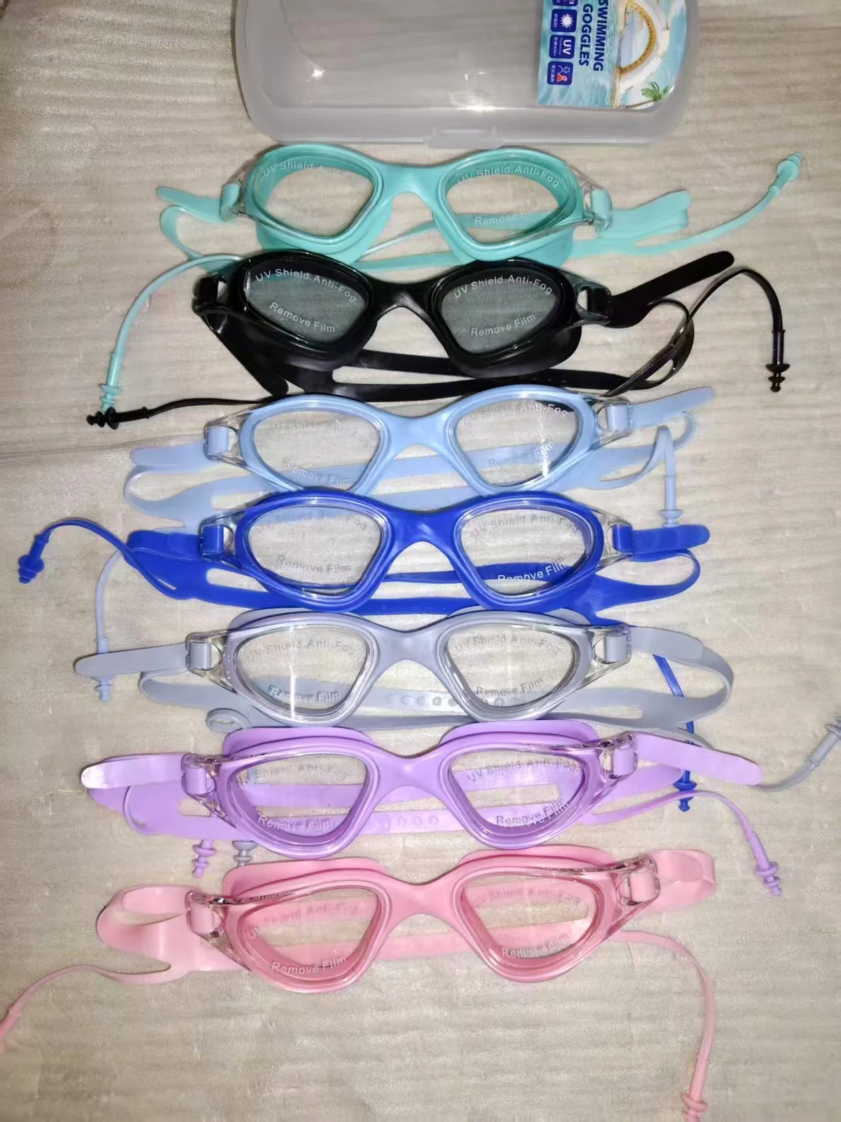 Complete view of swim goggles model 9510