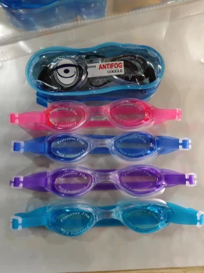 Complete view of swim goggles model 1600
