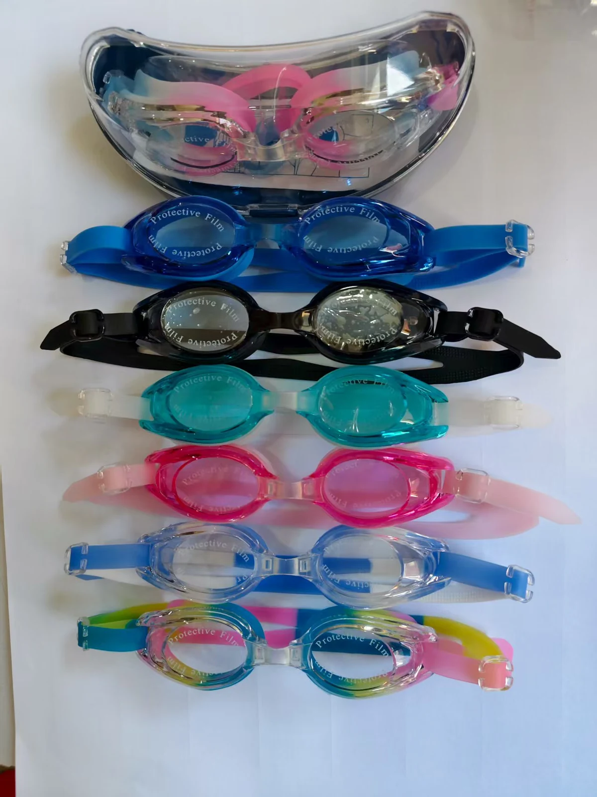 Complete view of swim goggles model 1208