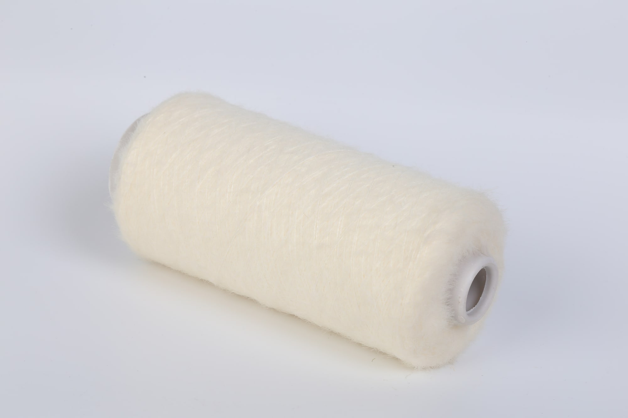 Feather Yarn, photograph 9