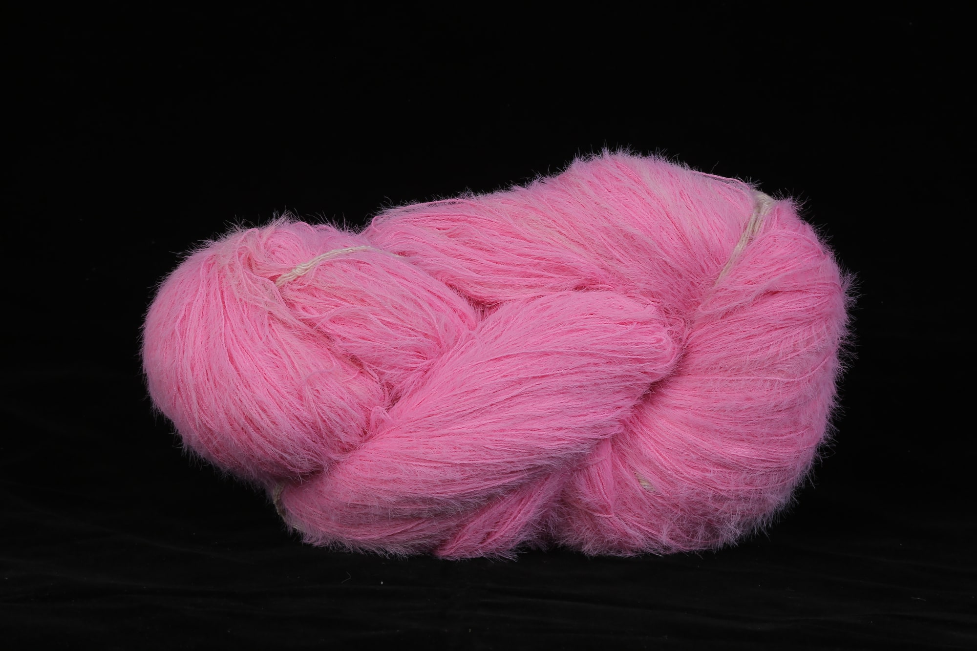 Feather Yarn, photograph 14