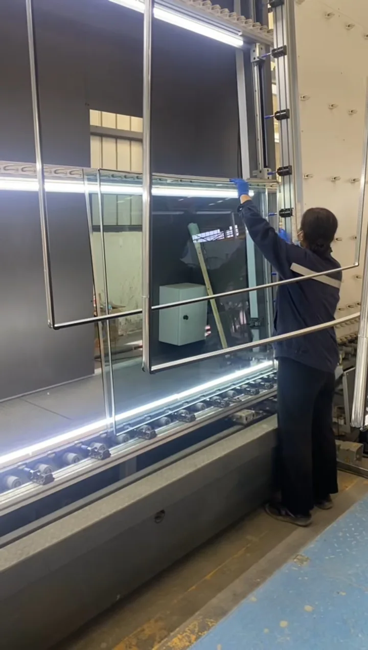 Jiangsu Yaoxing Safety Glass production workshop — factory photograph 14