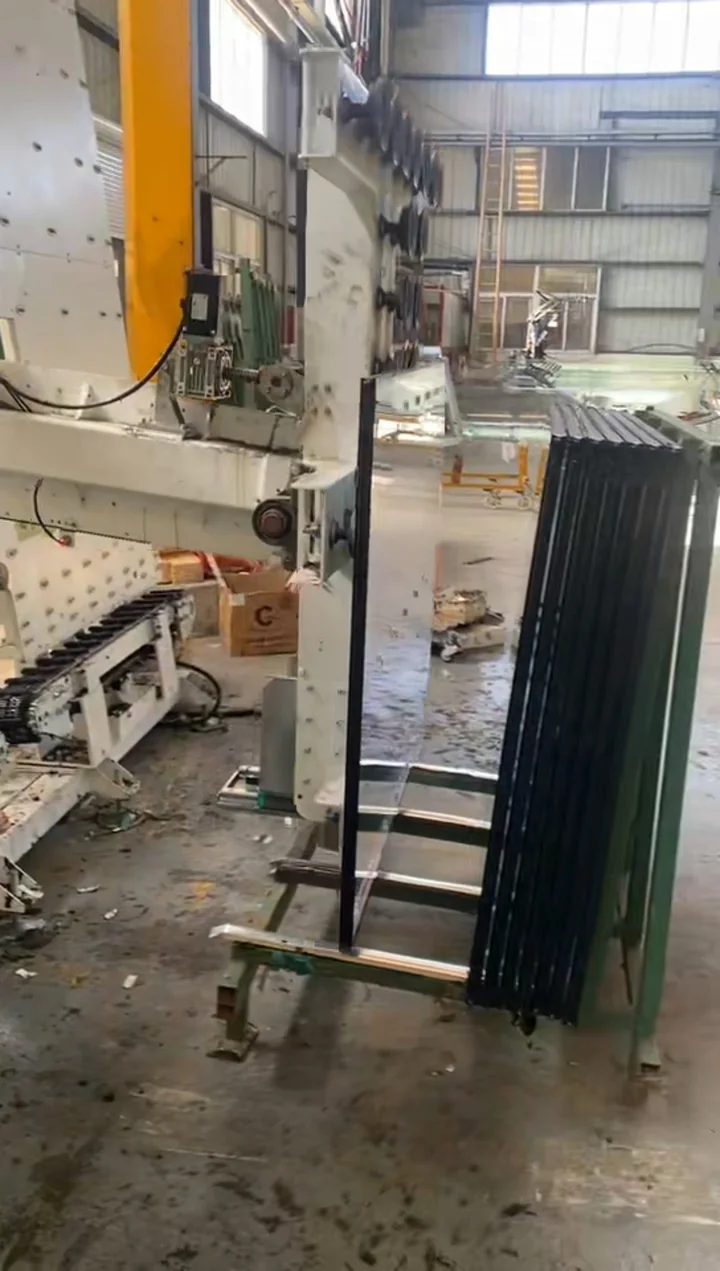 Jiangsu Yaoxing Safety Glass production workshop — factory photograph 16
