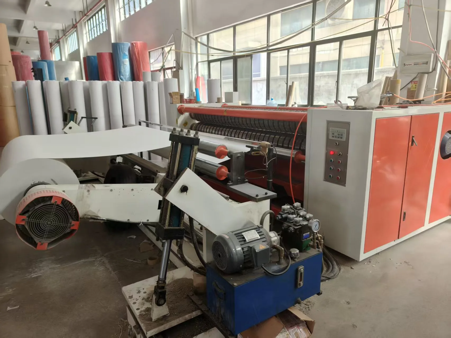 Roll handling on the production floor
