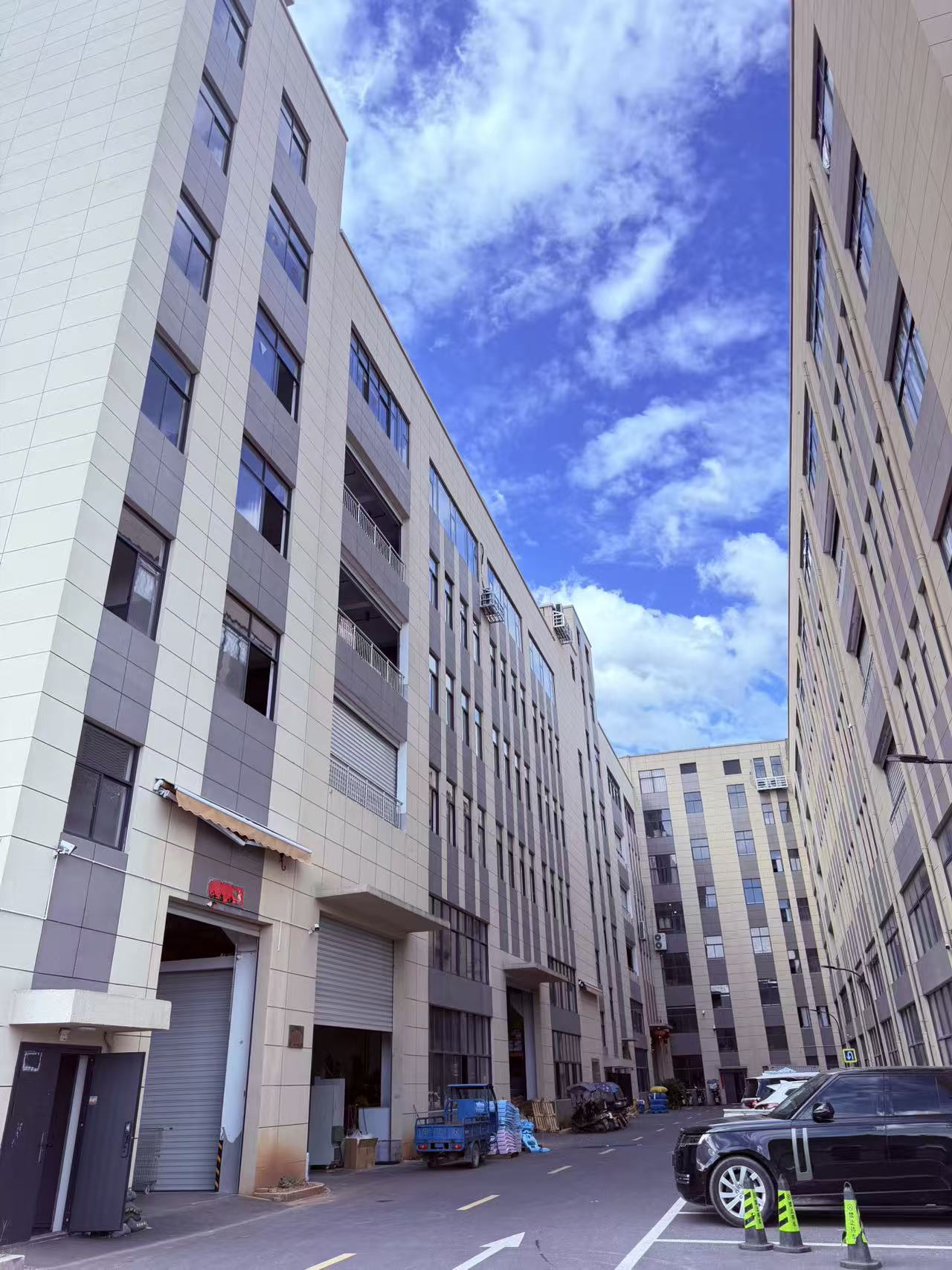 Exterior view of a multistory building in the customer-supplied company photographs