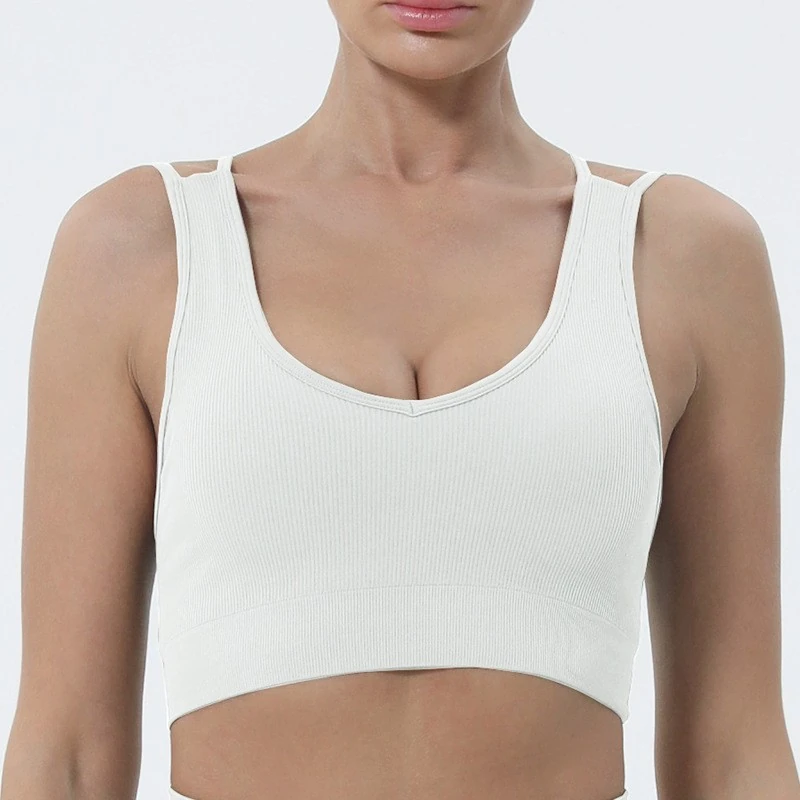 A24B029 Scoop-neck bra with broad straps