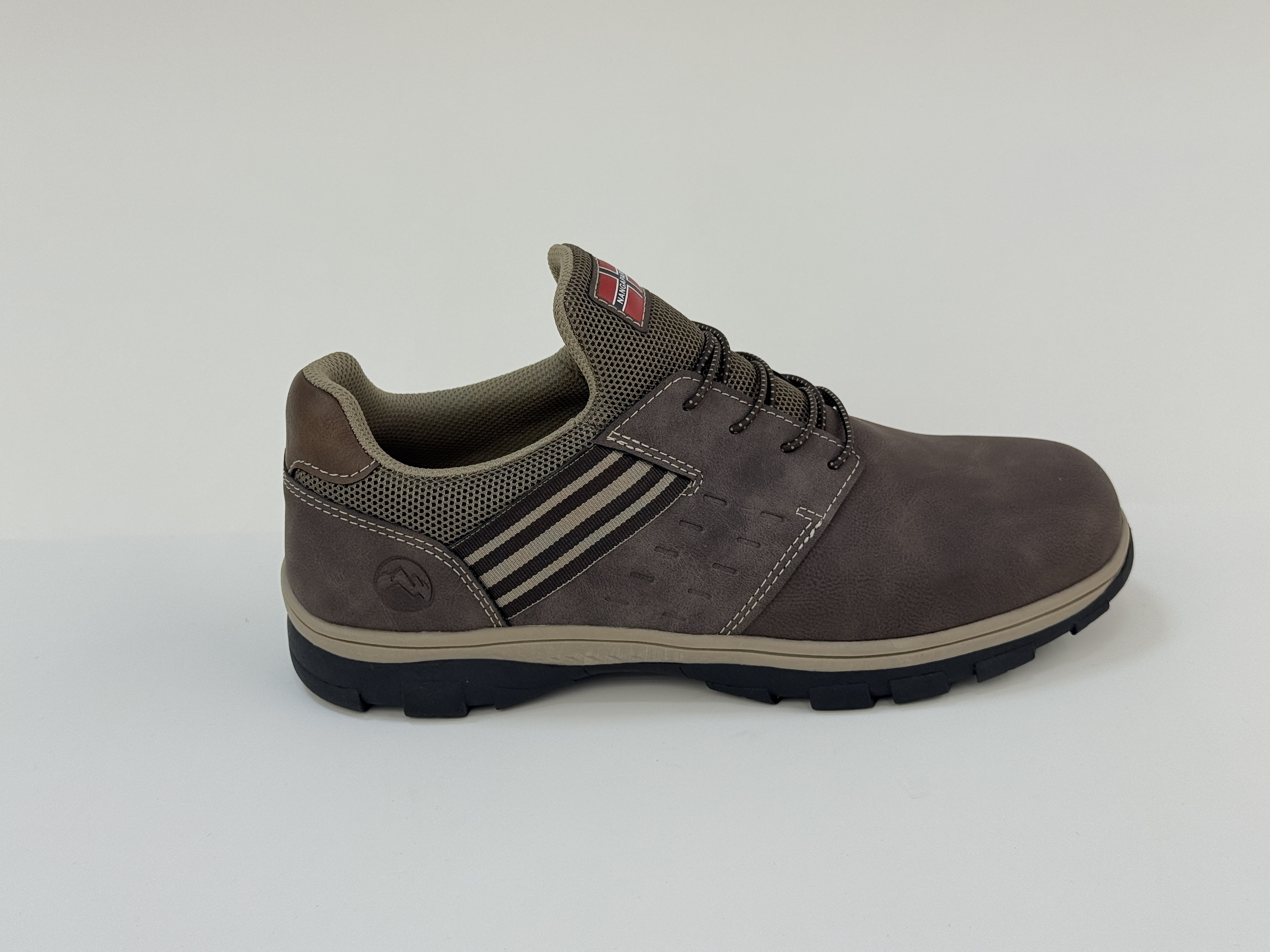 Men's Wide-Toe Casual Shoes, customer-supplied catalogue photograph