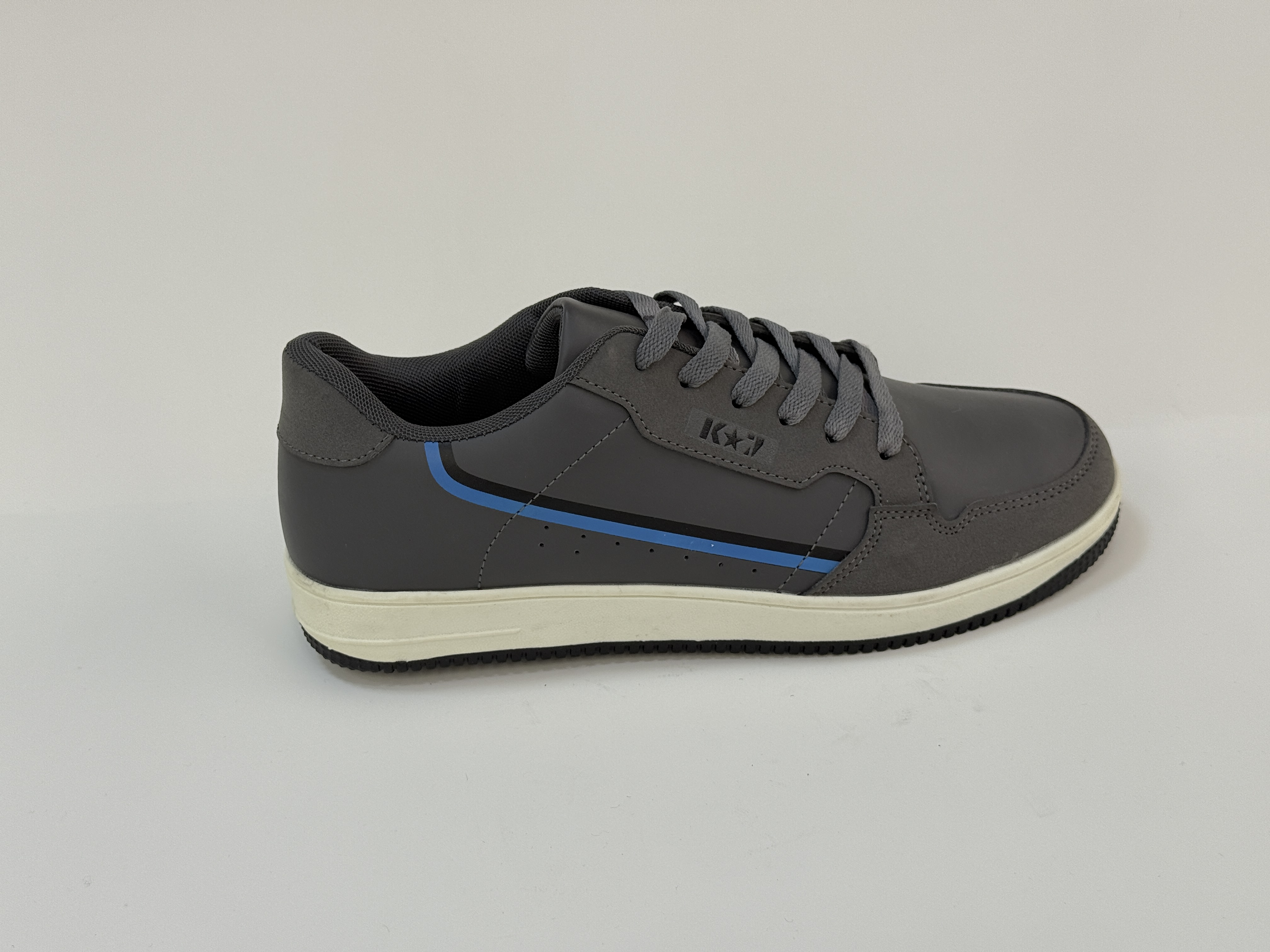 Men's Casual Court Shoes, customer-supplied catalogue photograph