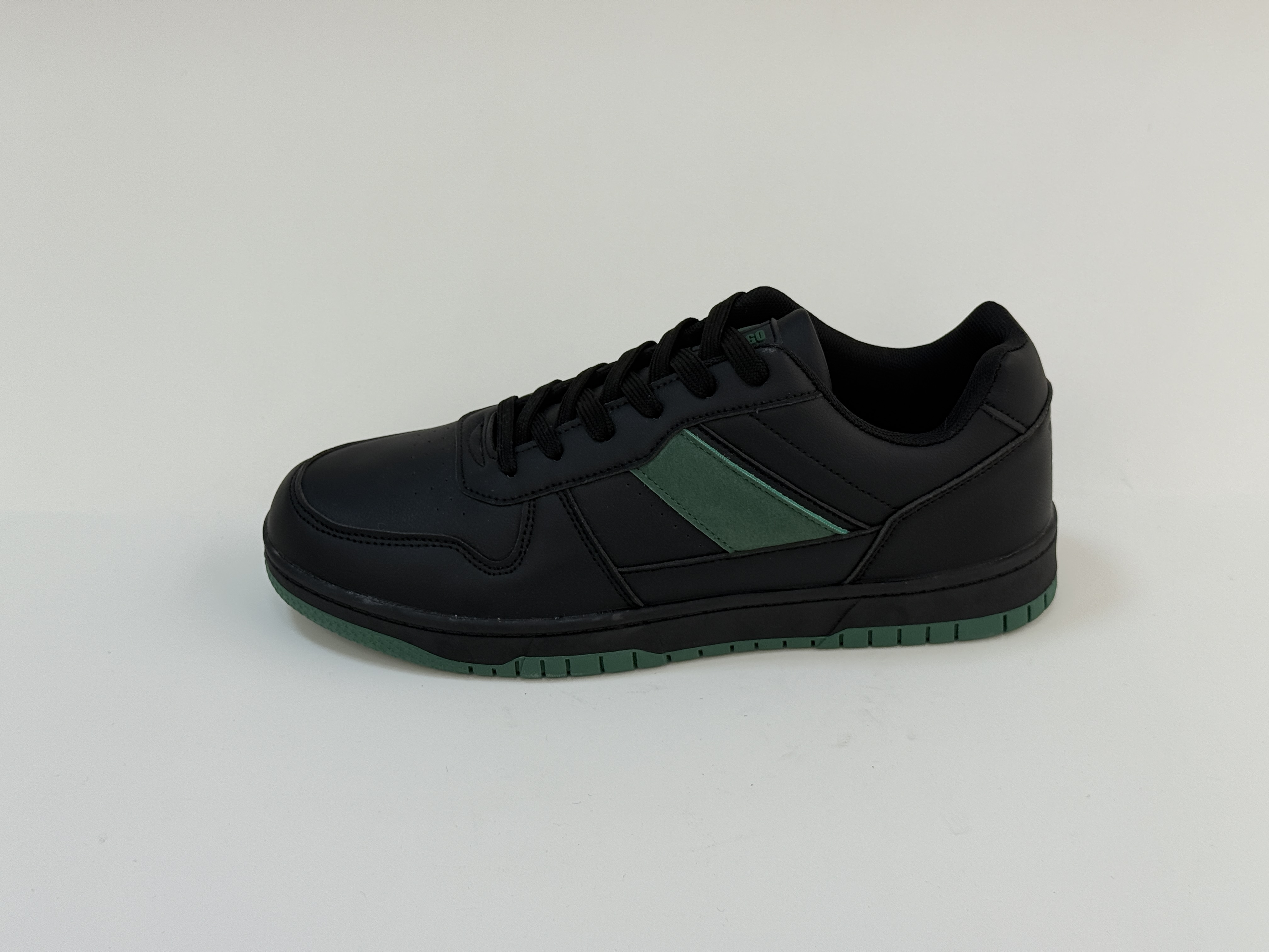Men's Casual Court Shoes, customer-supplied catalogue photograph