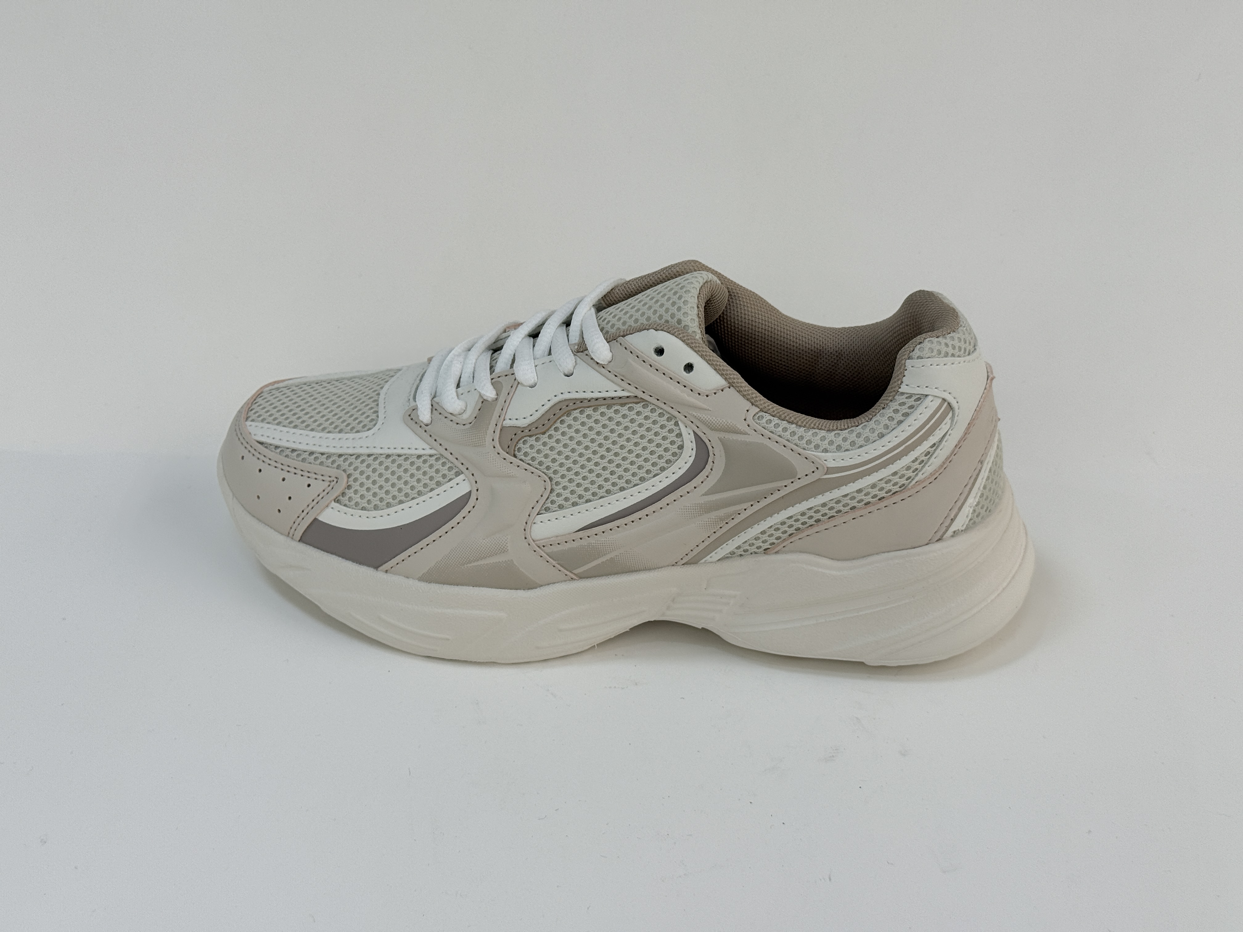 Women's Comfort Sports Shoes, customer-supplied catalogue photograph