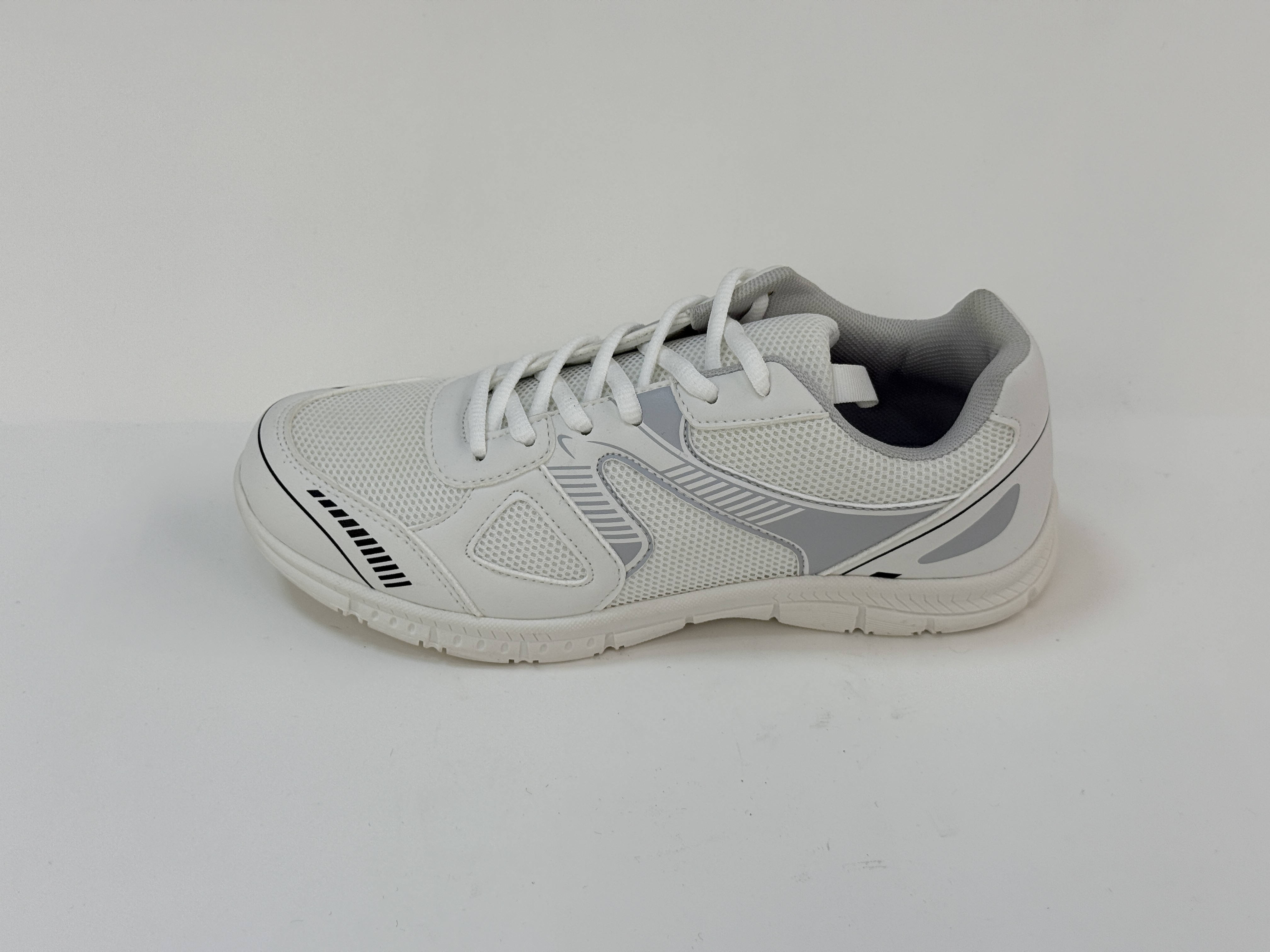 Women's White Casual Sports Shoes, customer-supplied catalogue photograph