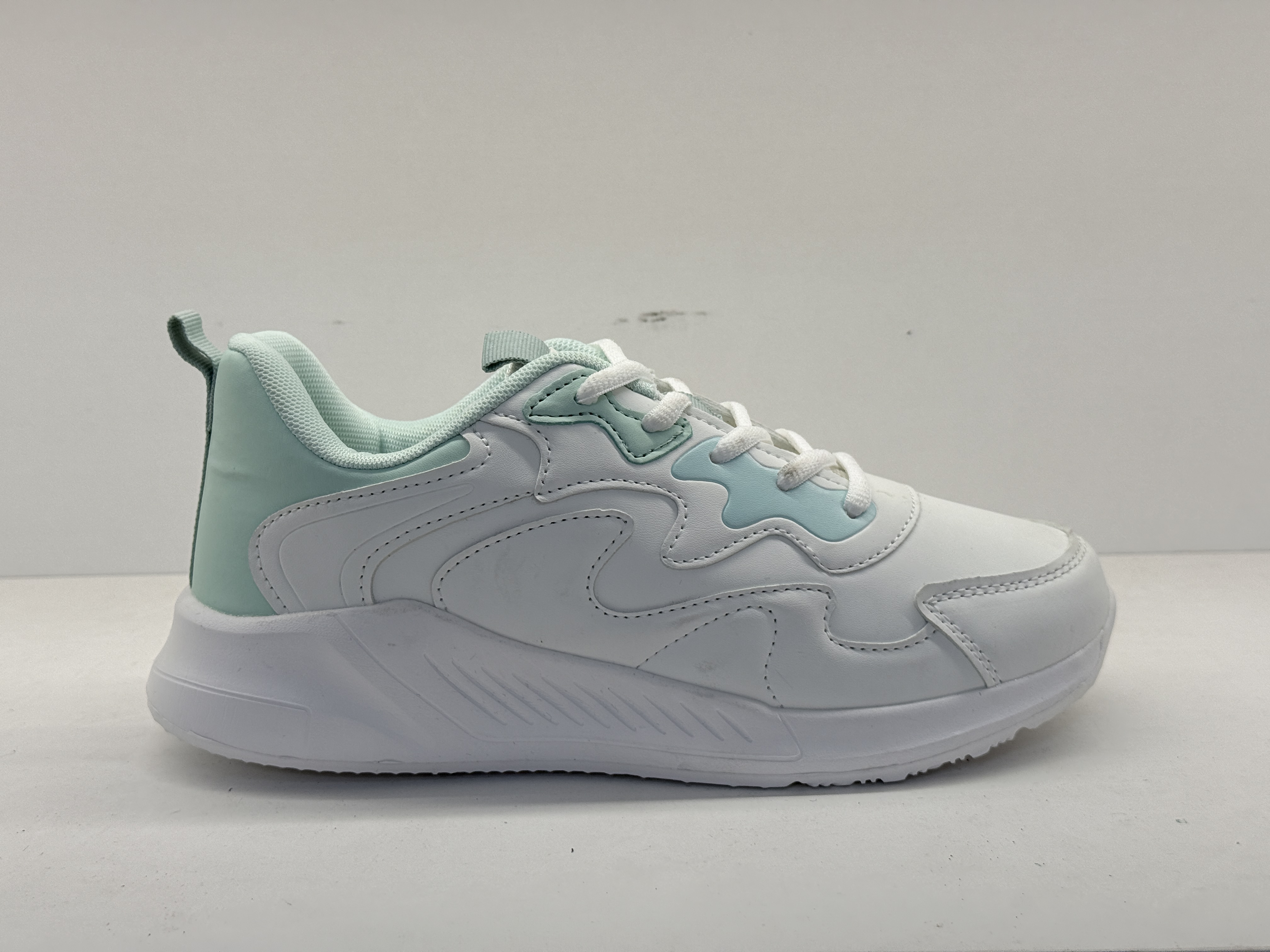 Women's Everyday Casual Shoes, customer-supplied catalogue photograph