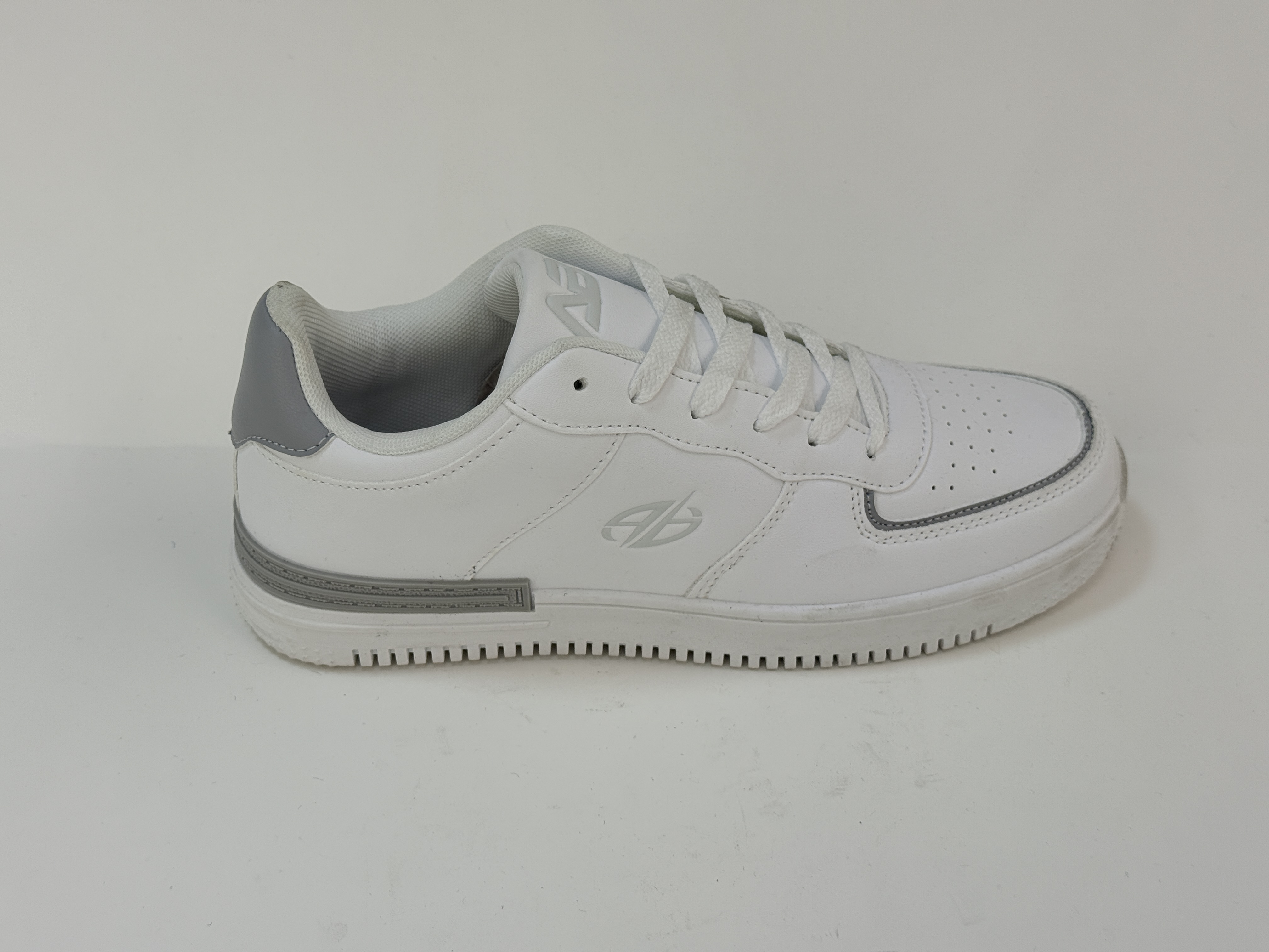 Women's Casual Court Shoes, customer-supplied catalogue photograph