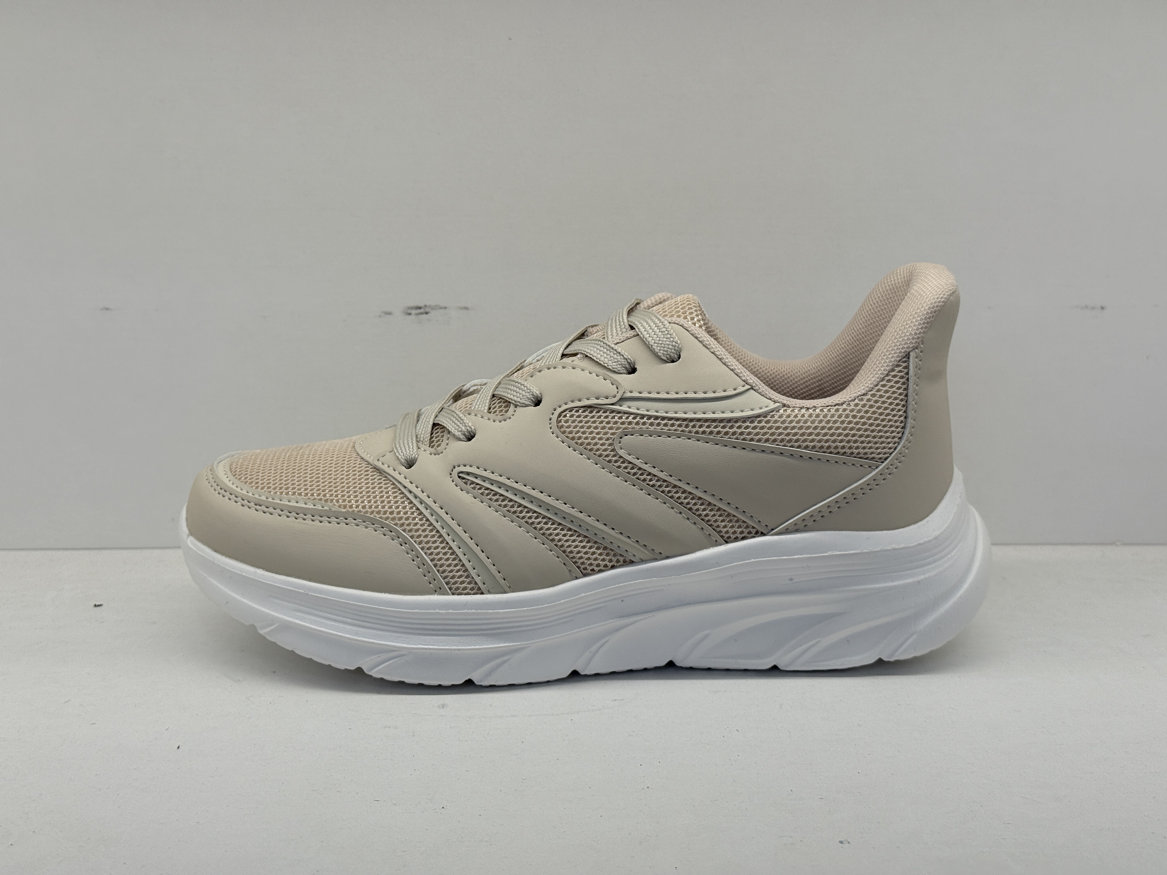 Women's Everyday Casual Shoes, customer-supplied catalogue photograph
