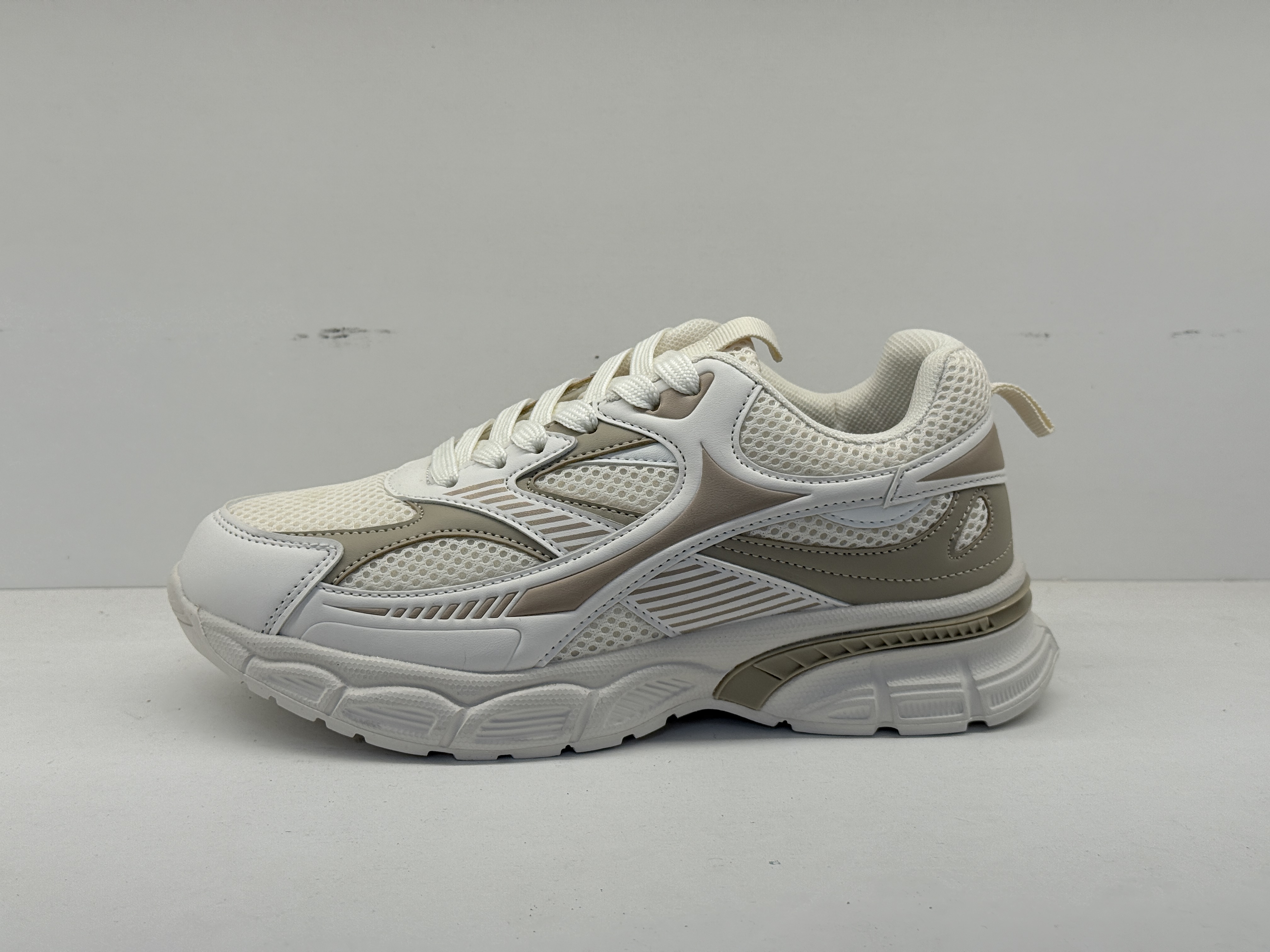 Breathable Casual Shoes, customer-supplied catalogue photograph