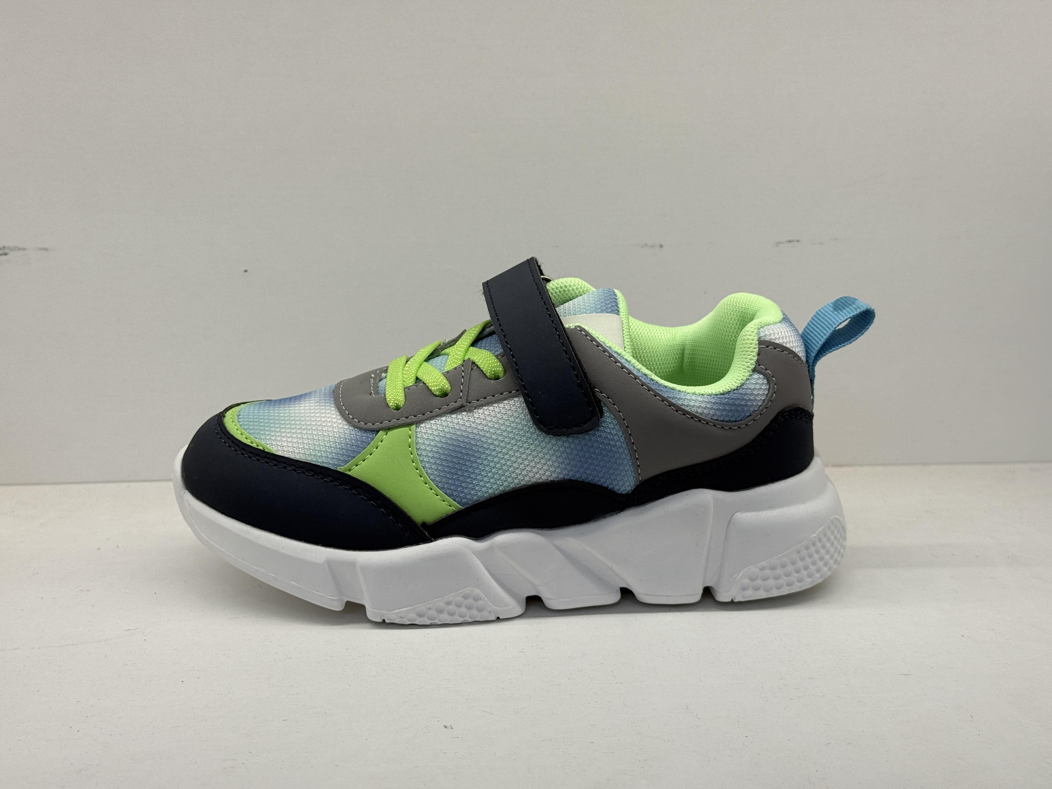 Children's Color Sports Shoes, customer-supplied catalogue photograph