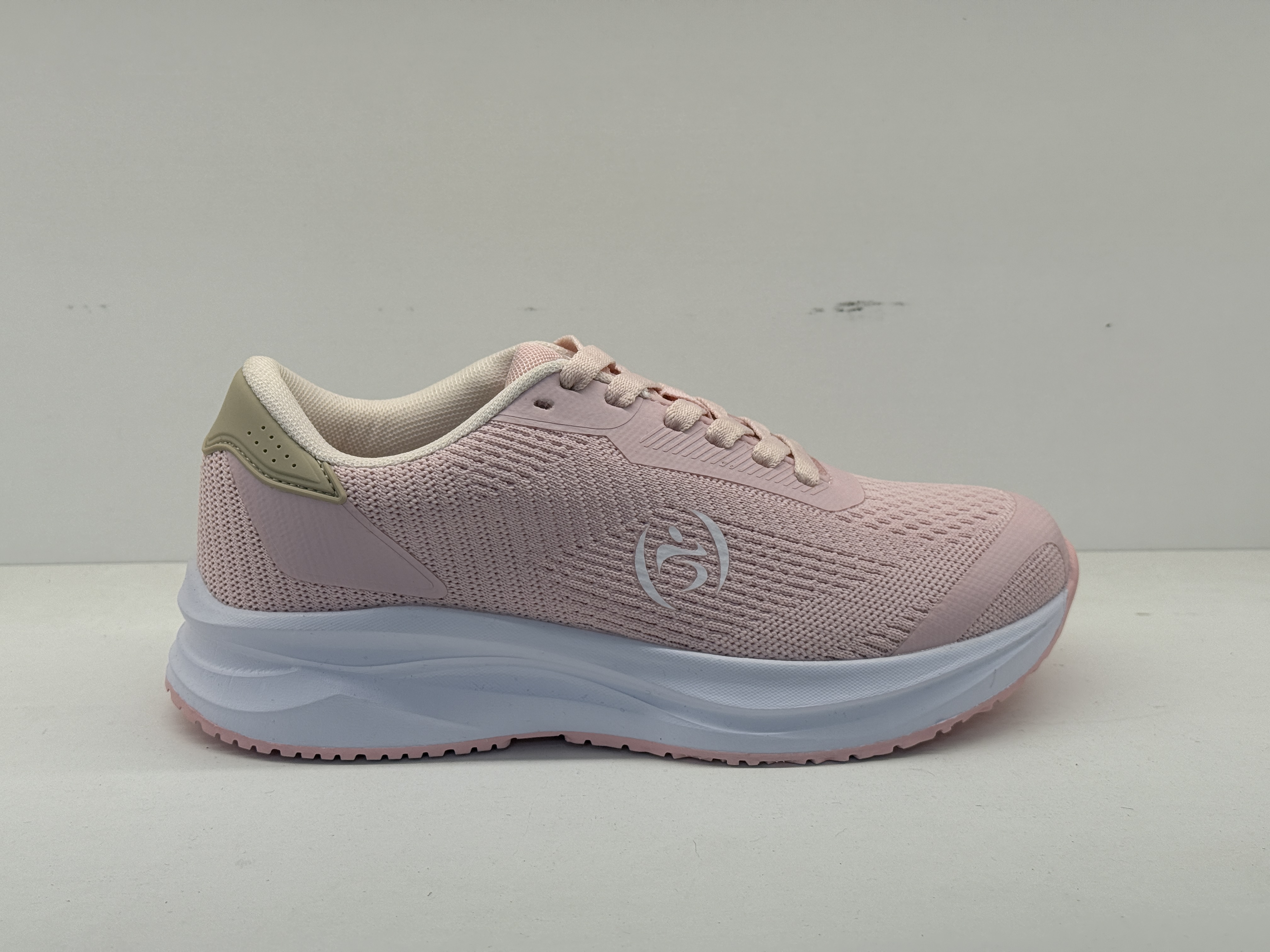 Flyknit Running Shoes, customer-supplied catalogue photograph