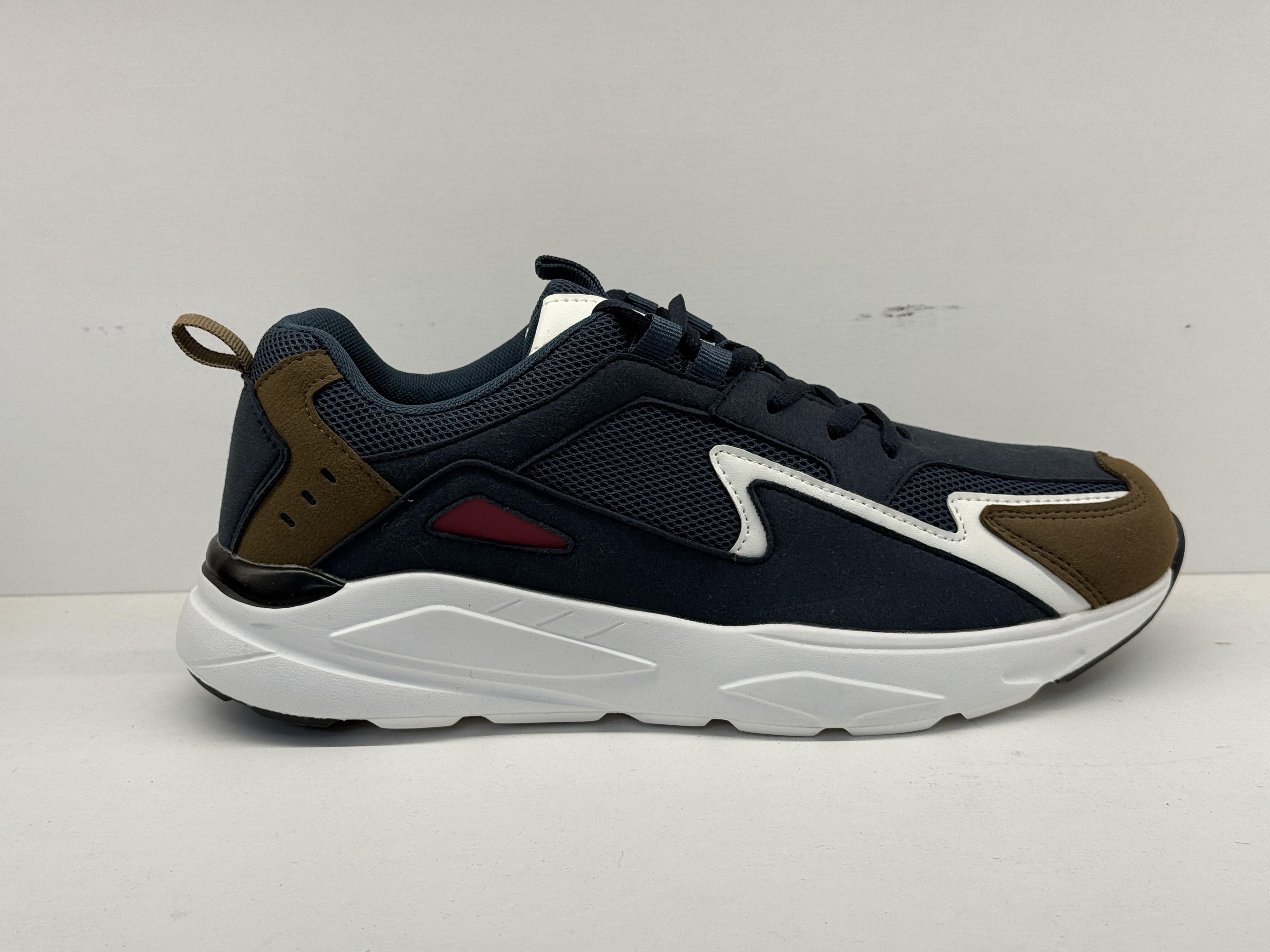 Men's Casual Sports Shoes, customer-supplied catalogue photograph