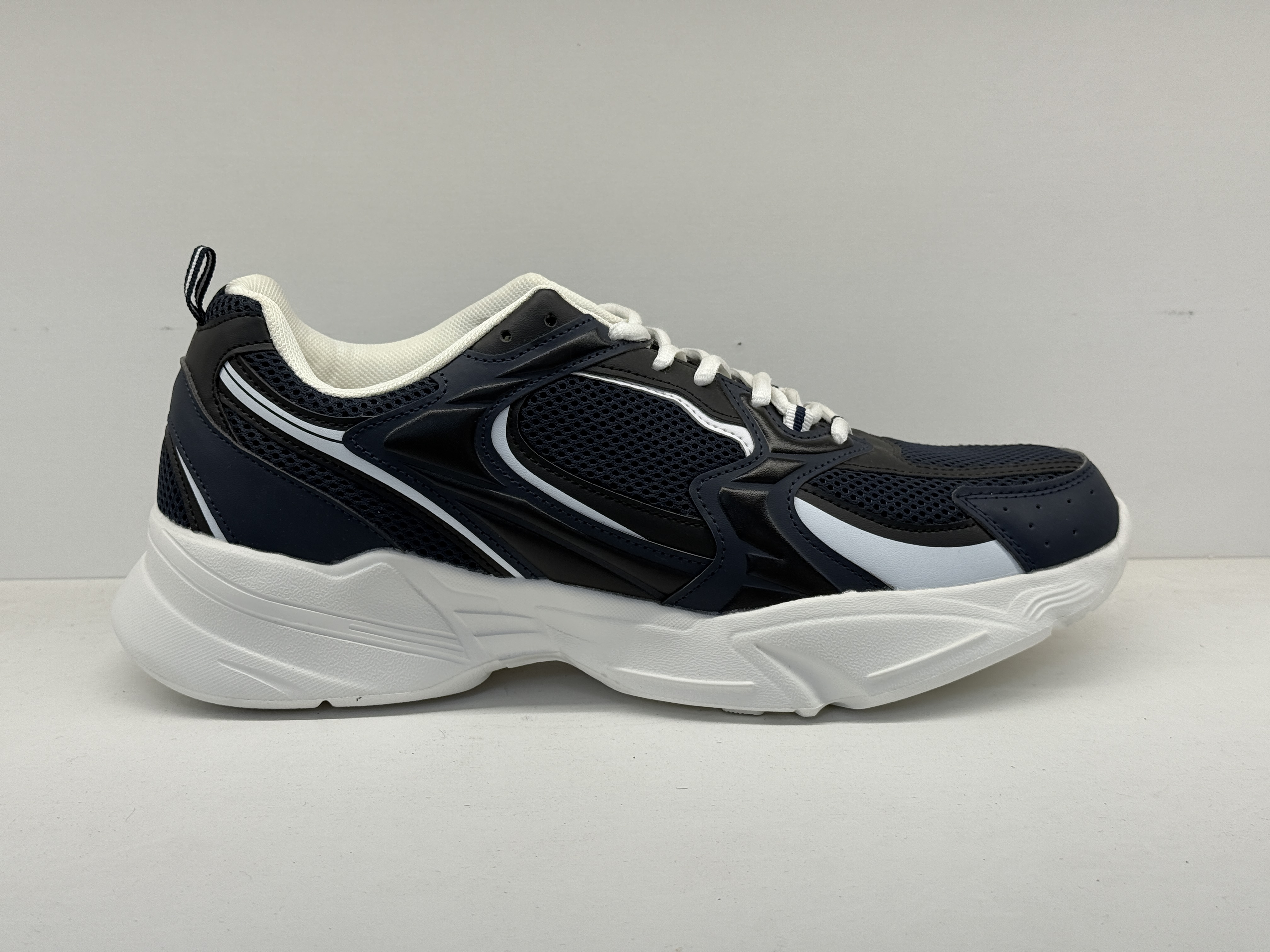 Men's Casual Sports Shoes, customer-supplied catalogue photograph