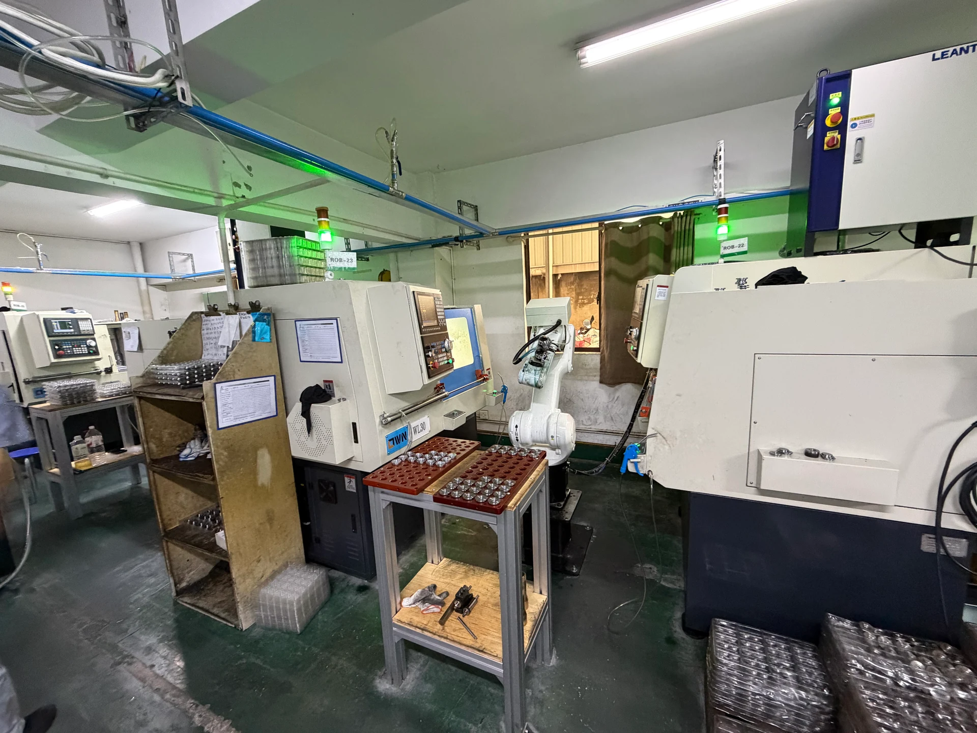 Automatic loading equipment