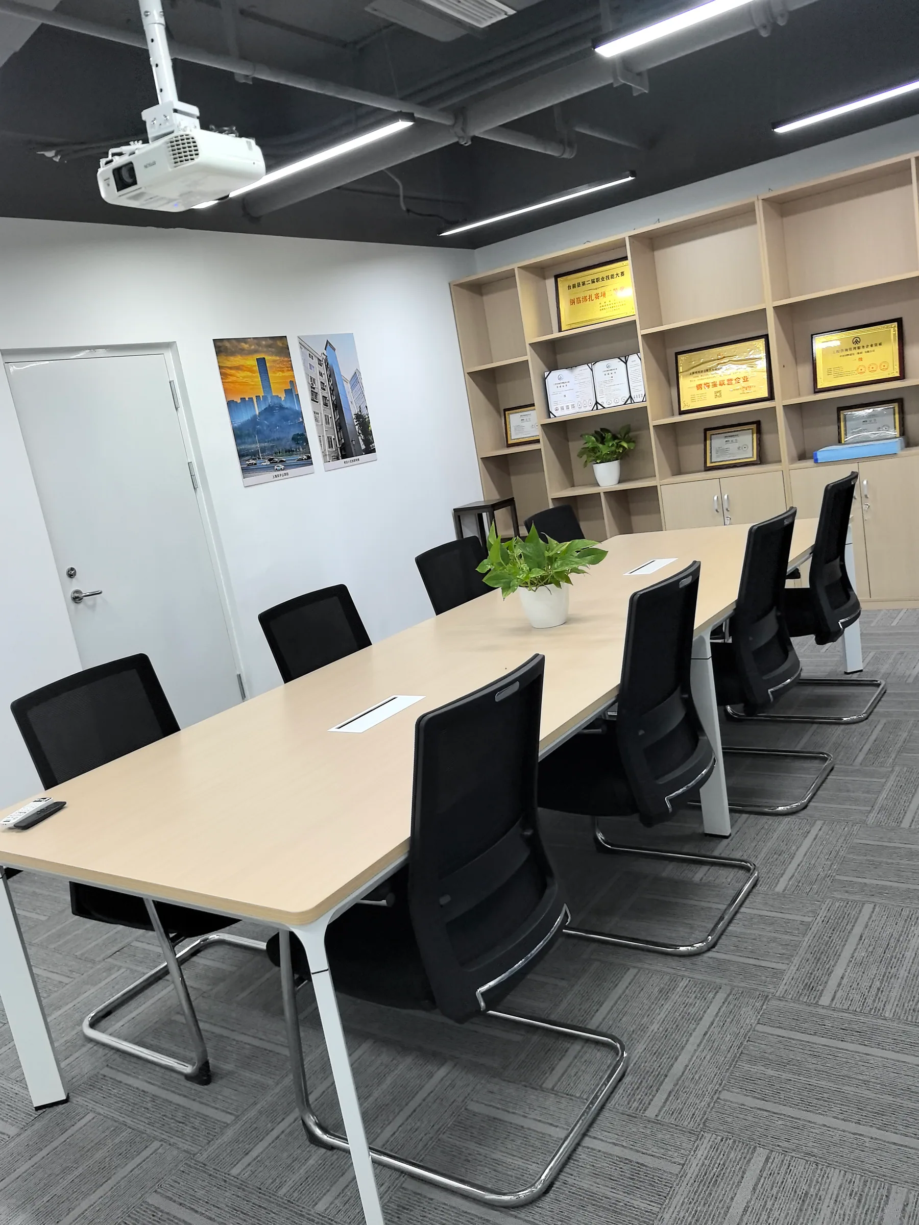 Office photograph 3