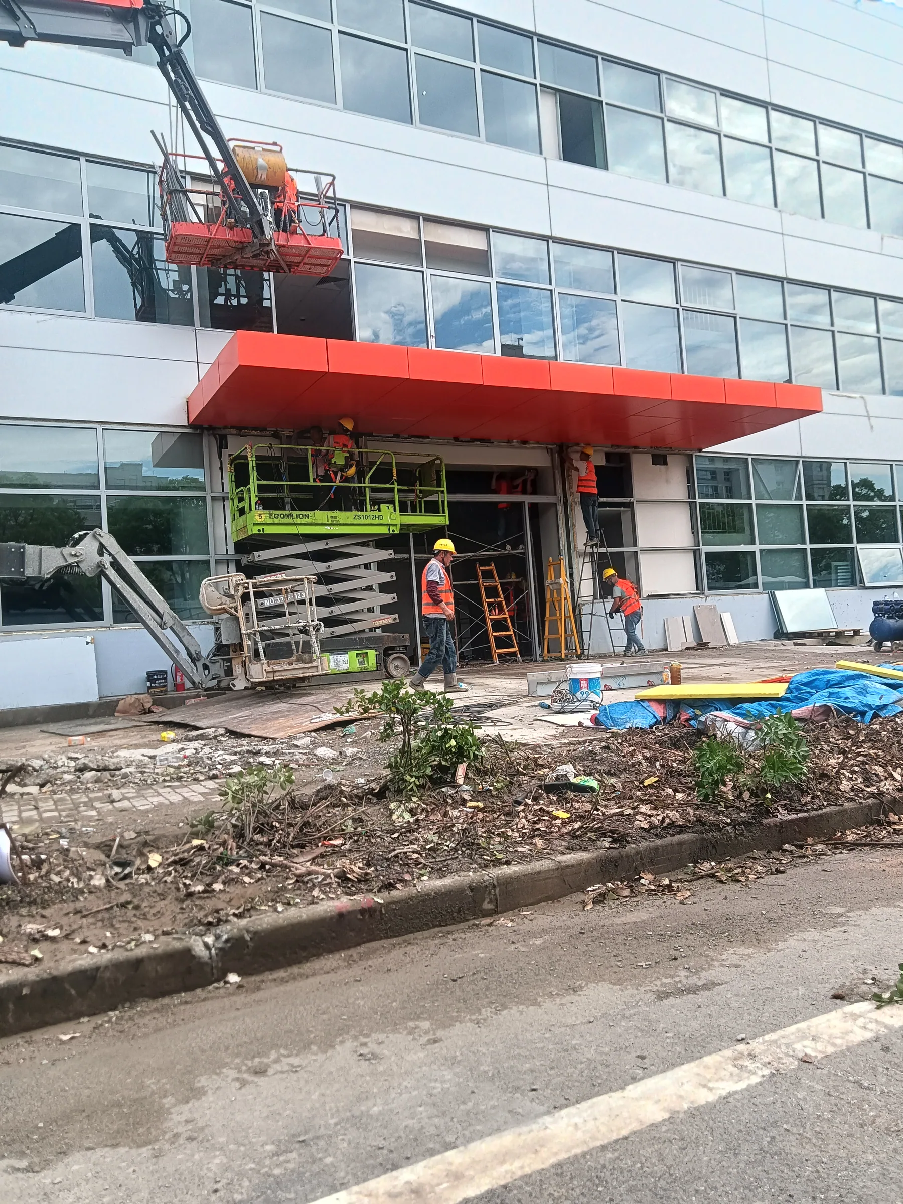 Construction process photograph 7