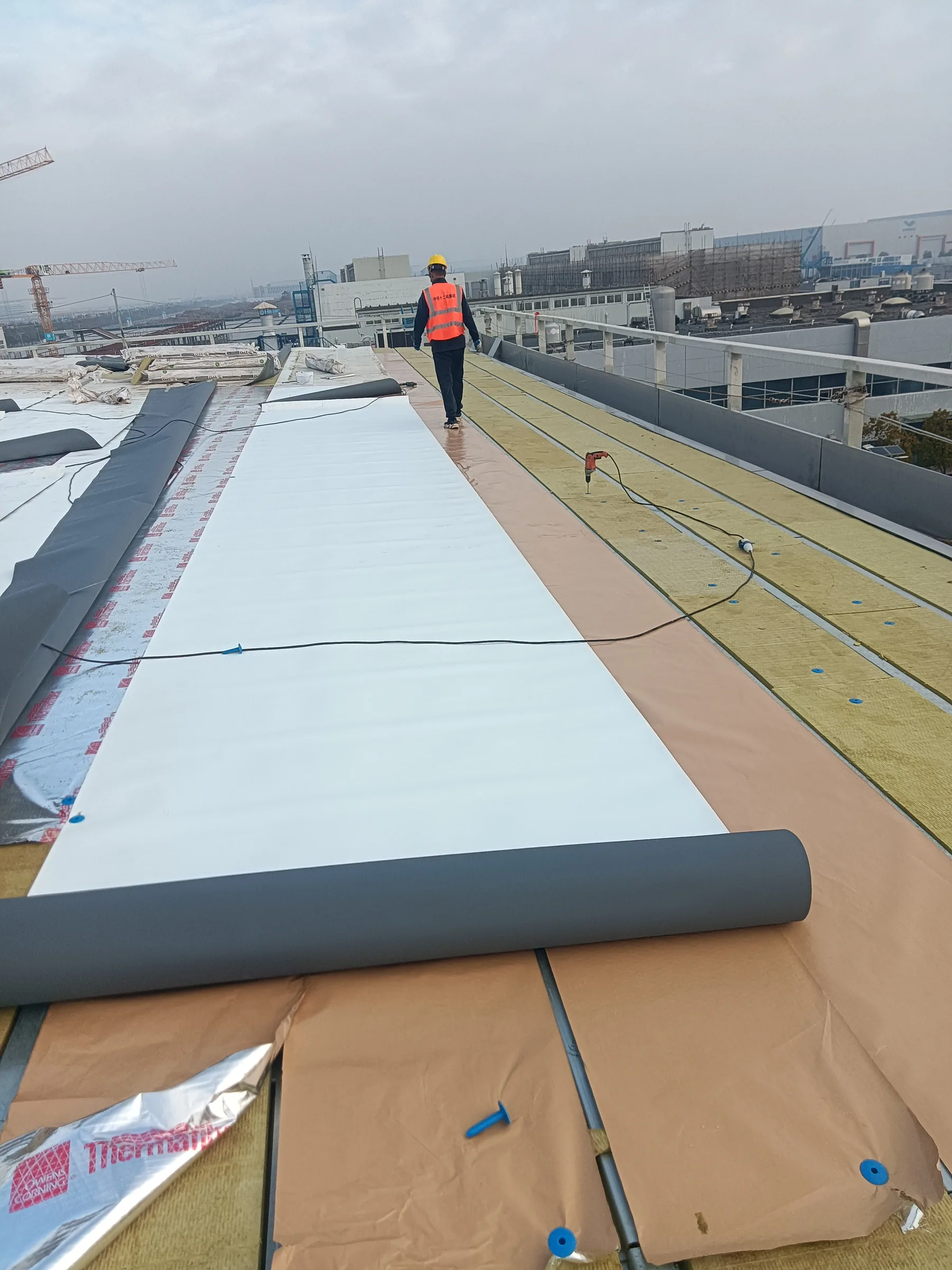 Roofing and enclosure photograph 14