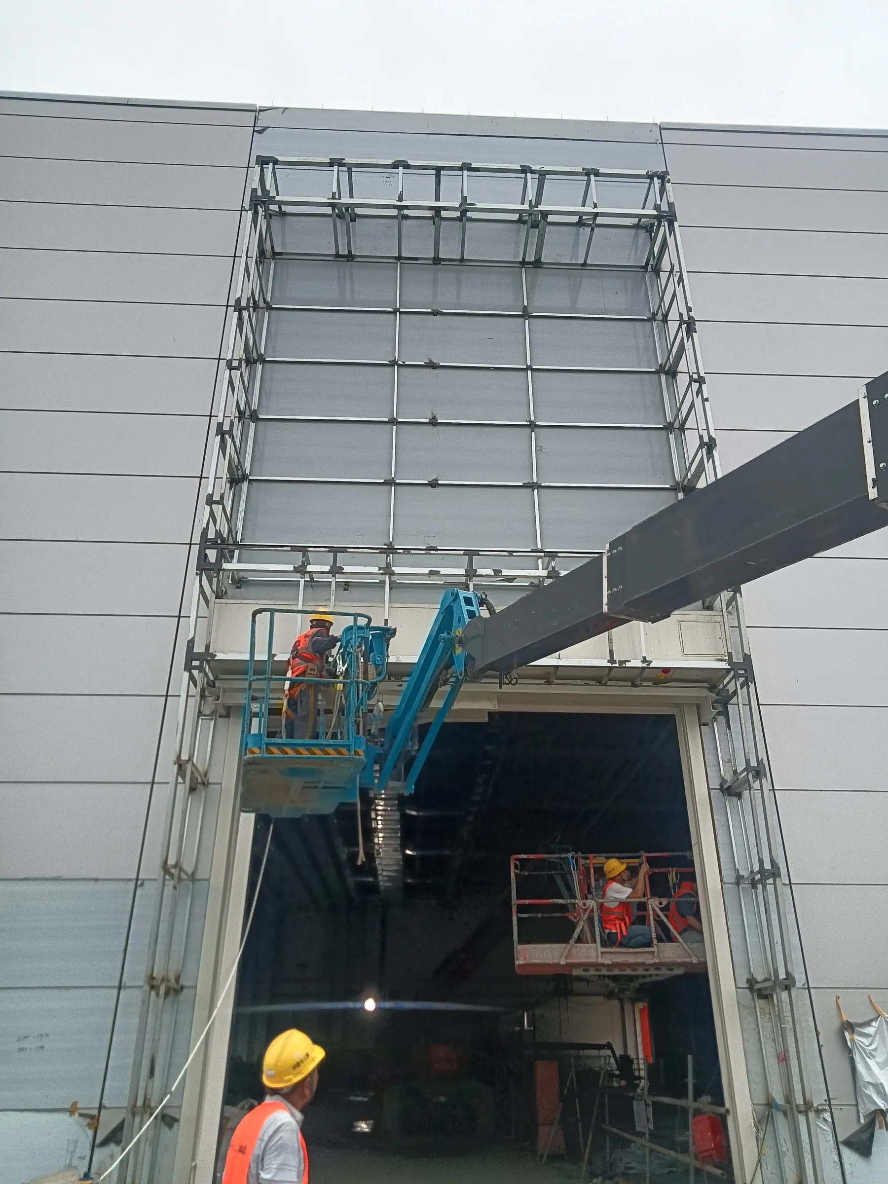 Construction process photograph 44
