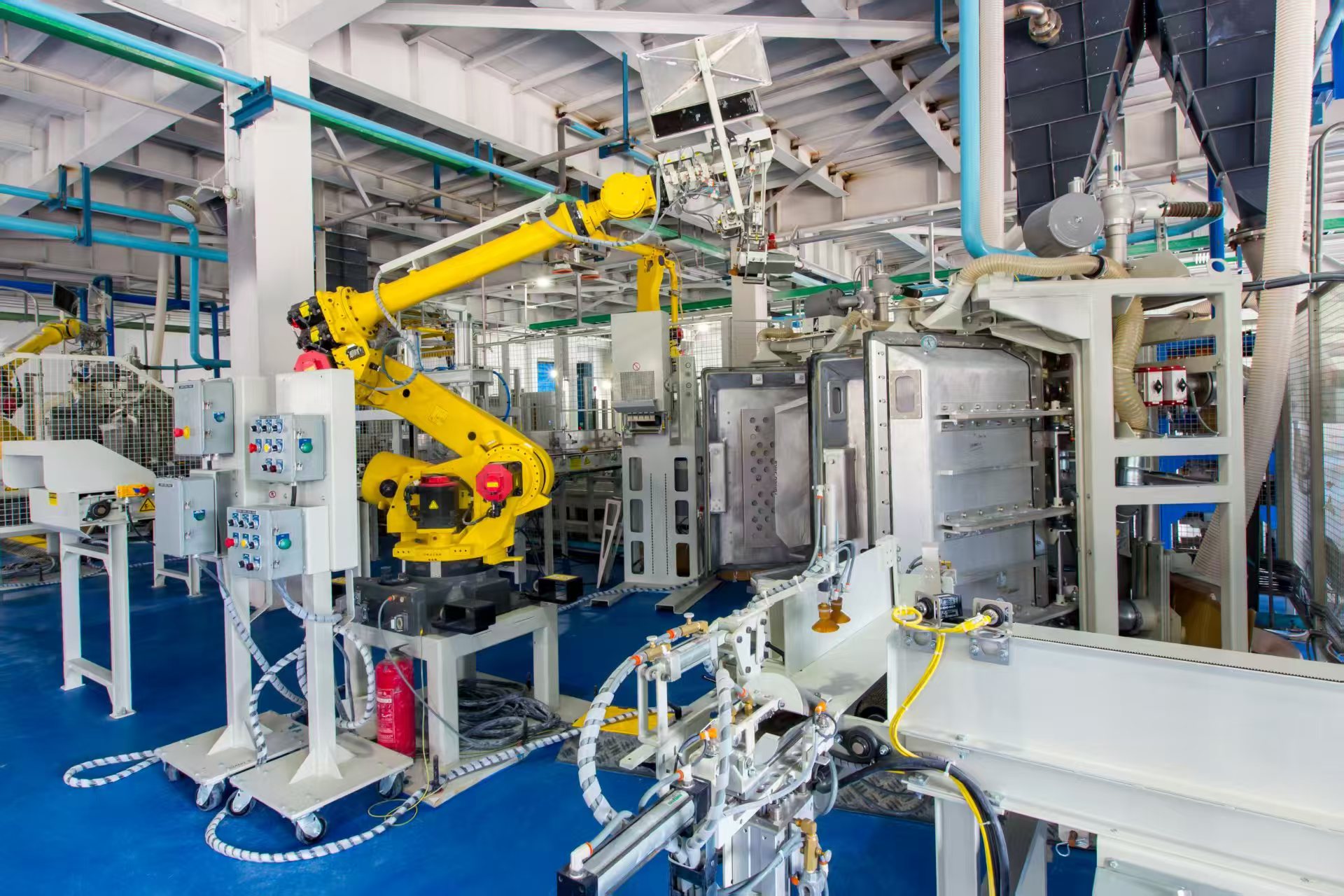 Robotic packing and handling system