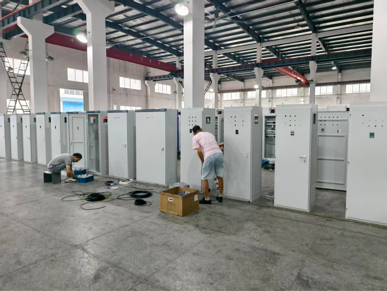 Customer-supplied company photograph 10